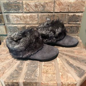 Isotoner Slippers with Faux Fur